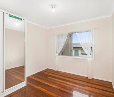 Highset house with a large yard in Wacol - Photo 1