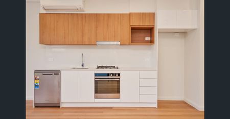 Over-sized two bedroom unit in "The Reservoir". - Photo 3