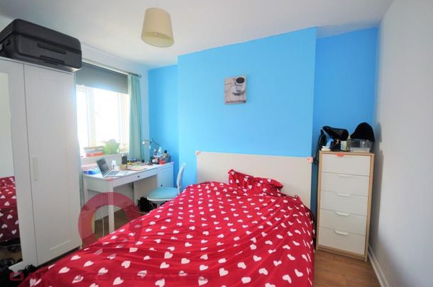 3 bedroom flat to rent - Photo 1