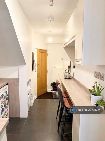 Studio to rent - Photo 5