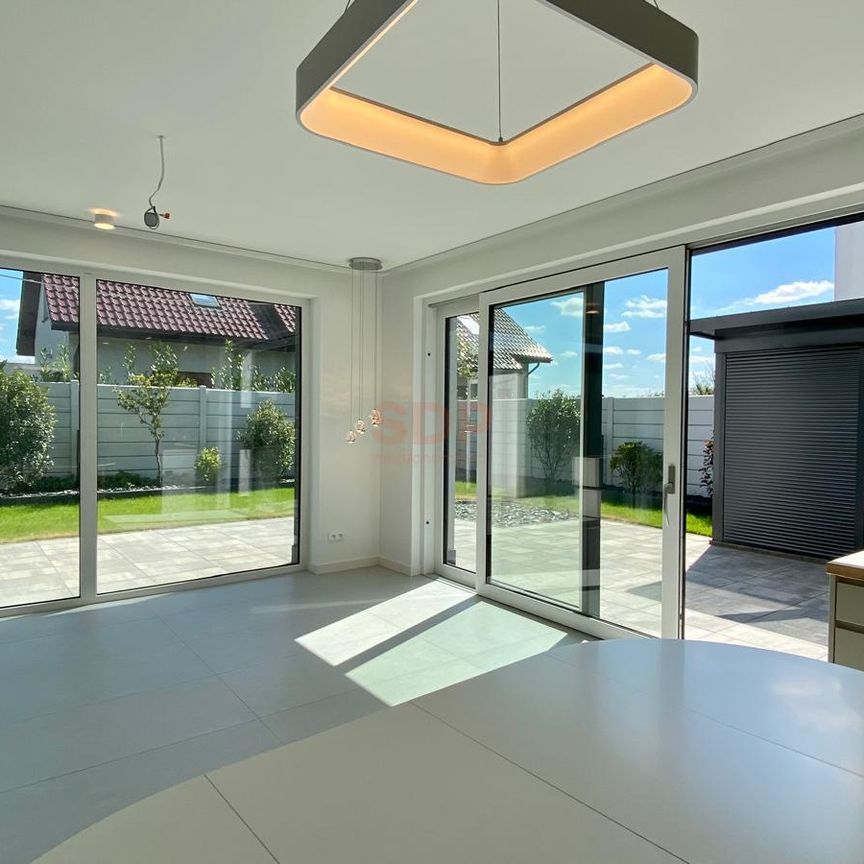 Parter szeregu z ogródkiem - Zdjęcie 1