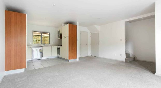 CONVENIENT MODERN LIVING - Photo 1