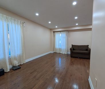 For Lease - 12 Saddlecreek Court Unit# Upper, Brampton, Ontario - Photo 3