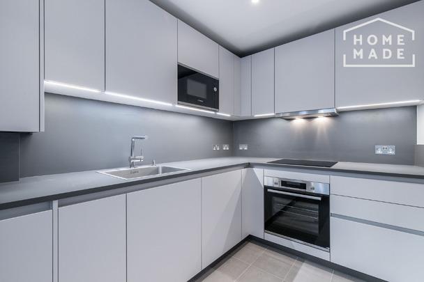 4 bedroom flat to rent - Photo 1