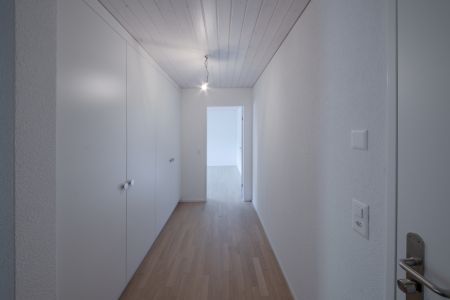 Schöne 2,5 Zimmer Dachwohnung in Bibern - Photo 5