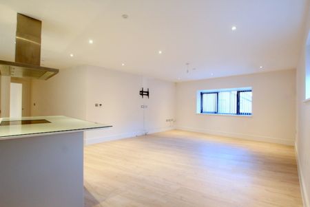 2 Bedroom Apartment, Oval Road, Croydon - Photo 2
