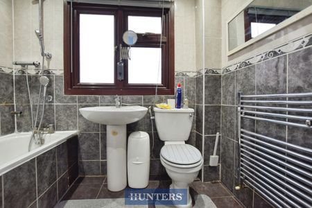 3 bedroom House To Let Total Size: 937 SQ FT - Photo 3