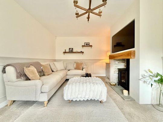 4 bedroom semi-detached house to rent - Photo 1