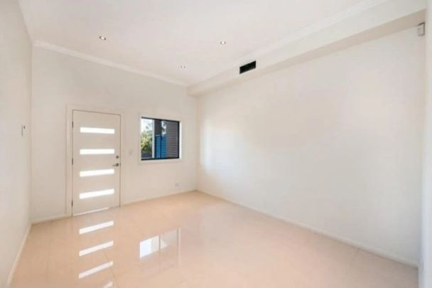 Family Comfort and Versatility in the Heart of Ermington - Photo 1