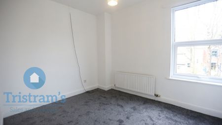 4 bed Mid Terraced House for Rent - Photo 4