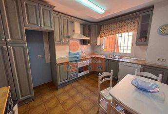 ALQUILER ADOSADA EXCLUSIVA | 2.700 €, 277 m²