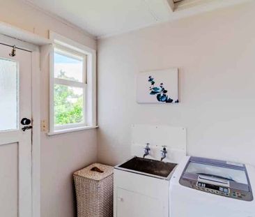 Large Family Home : Ready to move in - Photo 5