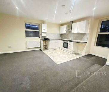 2 bedroom apartment to rent Shenfield Road, Brentwood, Essex, CM15 - Photo 5