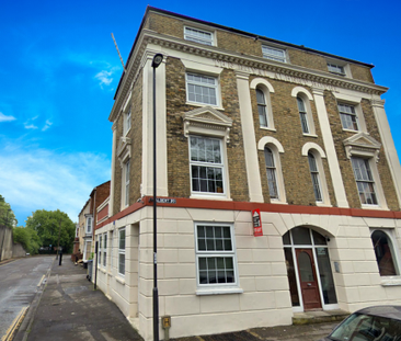 Albert Road South, Southampton - Photo 2