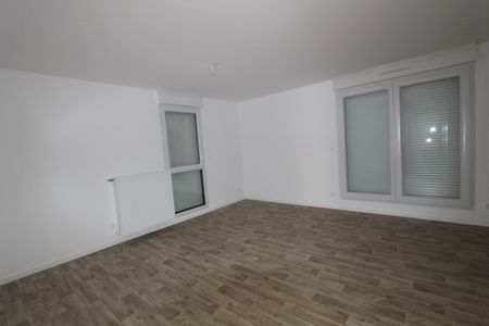 Location Appartement 3 pièces 59m² LA MONTAGNE 44620 - Photo 2