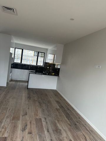 Double westlake - Brand New - Vacant - Photo 2