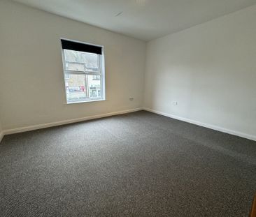 Main Road - Photo 5