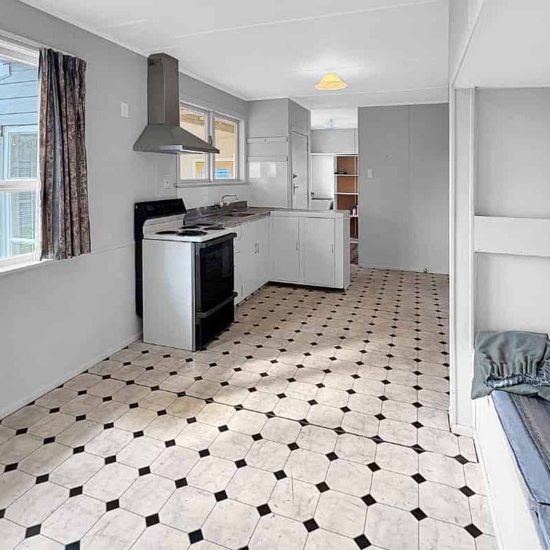 CARTERTON - 4 BEDROOMS, $520 PER WEEK! - Photo 1