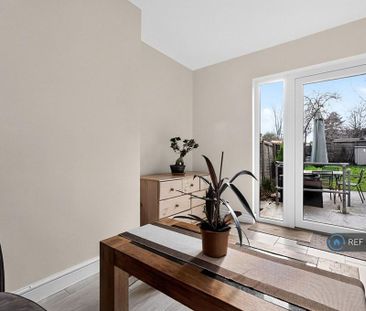 3 bedroom terraced house to rent - Photo 6