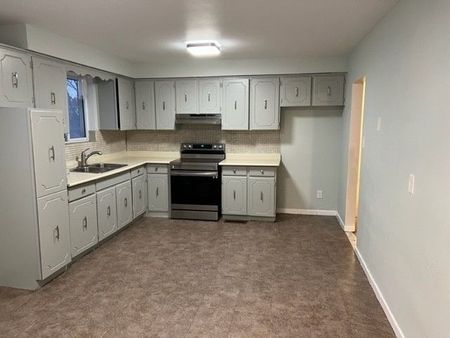 For Lease - 590 Birchmount Road, Toronto, Ontario - Photo 5