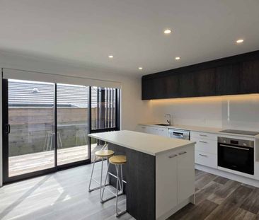THREE BEDROOM, TWO BATHROOM - Photo 4