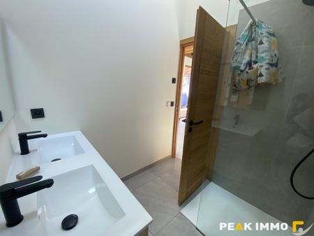Location Appartement 3 pièces 80m² SALLANCHES 74700 - Photo 3