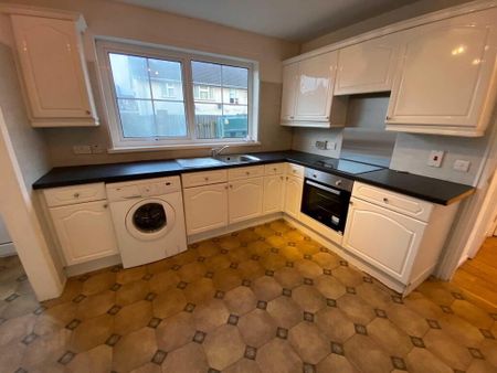 23 Edenvale Court, Ballymacash Road, Lisburn, BT28 2RL - Photo 5