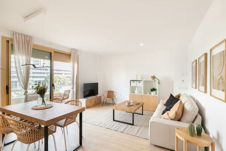 Carrer de Pi i Margall, Badalona, Catalonia 08912 - Photo 5