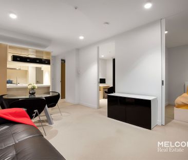 MODERN TWO-BEDROOM HAVEN - FURNISHED APARTMENT - Photo 2