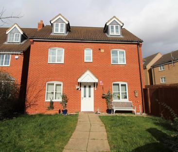 4 bedroom detached house to rent - Photo 4