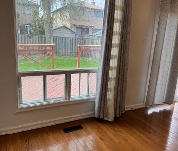 For Lease - 14 Barrett Crescent, Ajax, Ontario - Photo 3