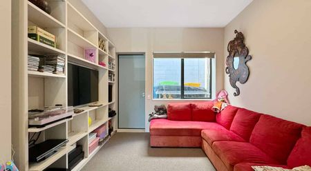 Welcome home to 12 Arney Street. - Photo 2