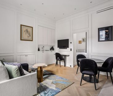 Location Appartement 2 pièces Meublé 40m² PARIS 8ème - Photo 1