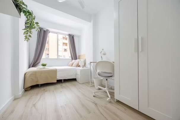 Carrer Campoamor, Valencia, Valencian Community 46022 - Photo 1