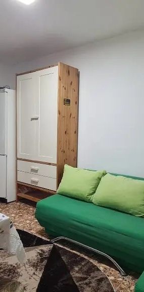 Oferim spre închiriere garsoniera în Curtea de Argeș Posada - Fotografie 1