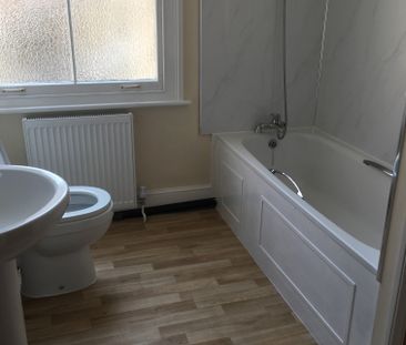 1 bed End of Terrace in Holloway Road , London, N19 3JH - Photo 4