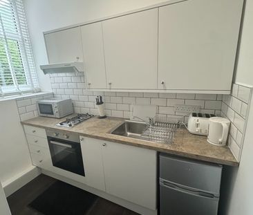 Studio Flat, Paisley Rd West, G51 - Photo 2