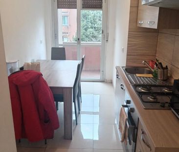 Stanza singola con balcone privato-380 euro - Photo 4