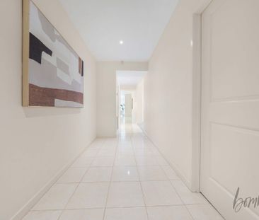 Modern Family Living in the Heart of Craigieburn - Photo 4