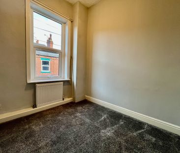 Dobson Terrace, Leeds - Photo 1