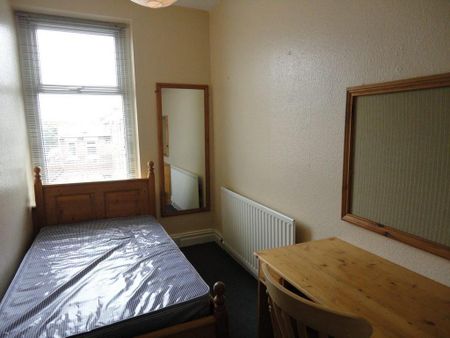 5 bedroom house to rent - Photo 2