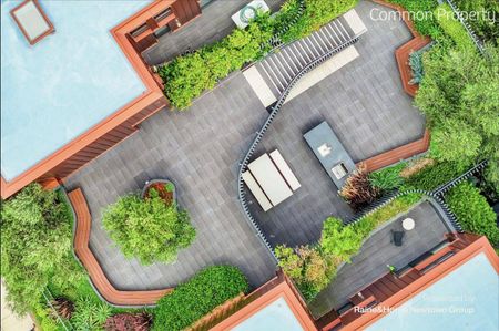 Split-level designer living - Photo 2