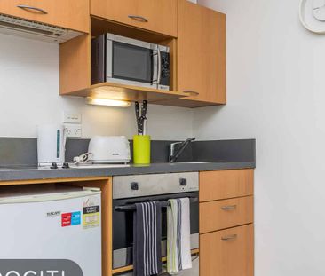 || 2 Bedroom | 1 Bathroom | Furnished || - Photo 4