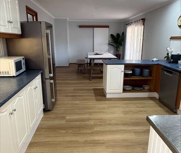 Home For Rent - Photo 4