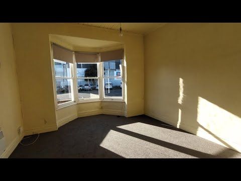 Freshly painted 1 bedroom flat - Takaro - Photo 1