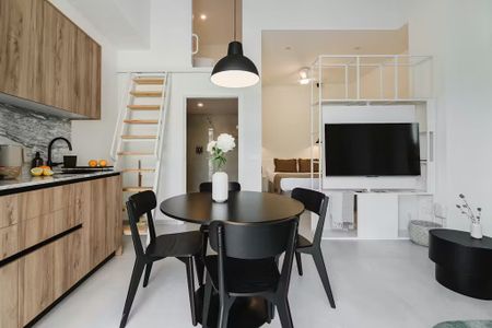 Carrer de la Democràcia, Valencia, Valencian Community 46014 - Photo 5