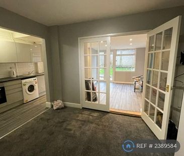 3 bedroom terraced house to rent - Photo 1