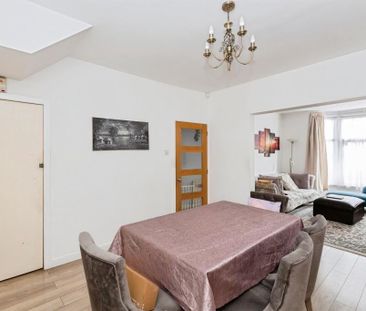 3 Bed Terraced House, Cecil Avenue, IG11 - Photo 5