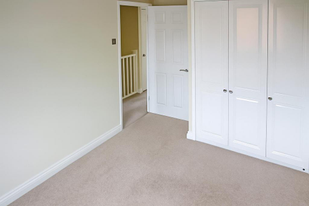 3 bedroom end of terrace house to rent - Photo 3