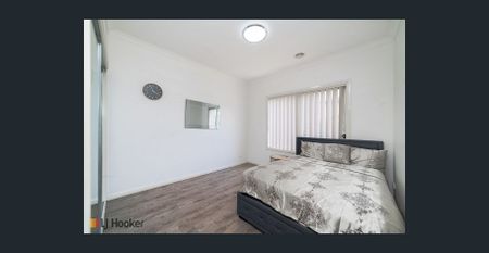 Stunning Home & Lovely Location! - Photo 5